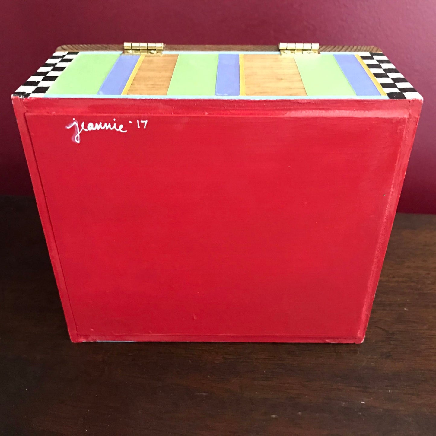 Piccadily decorative handmade wooden box showing the bottom.
